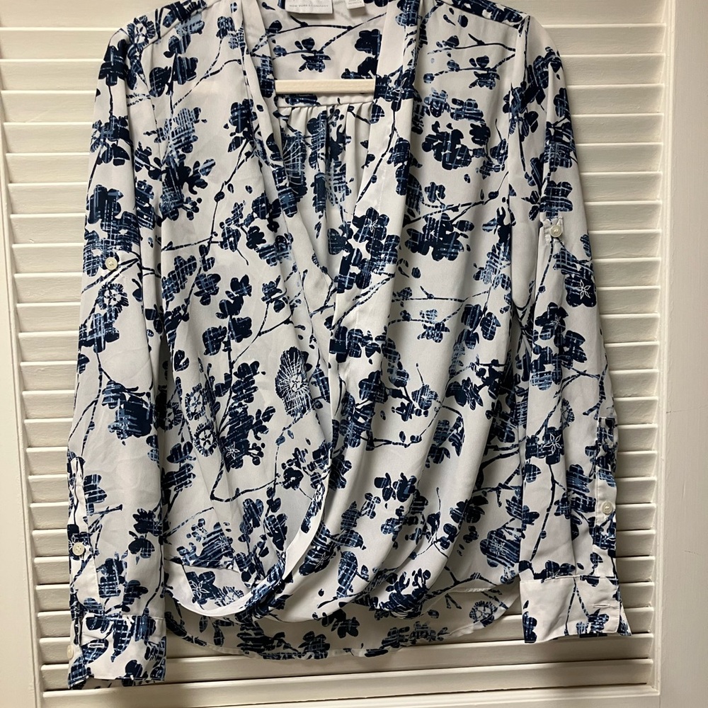 New York & Company Blue and White Floral Blouse